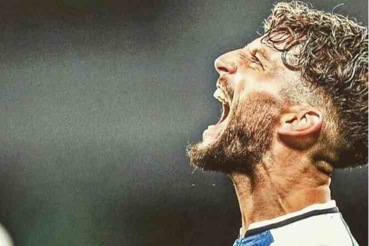 L'emozionante gesto di Mertens per Maradona