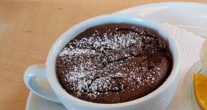 Torta in tazza con soli 4 ingredienti