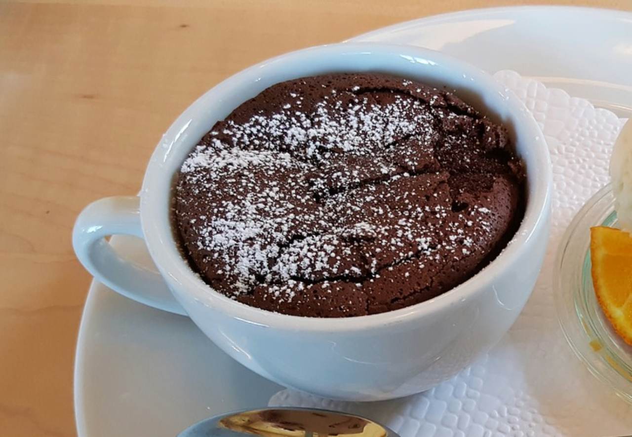 Torta in tazza con soli 4 ingredienti