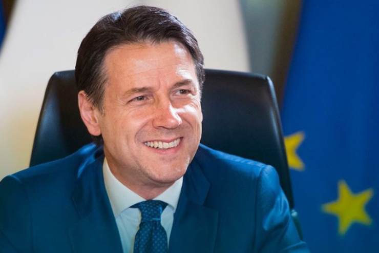 Giuseppe Conte spiega il nuovo DPCM 