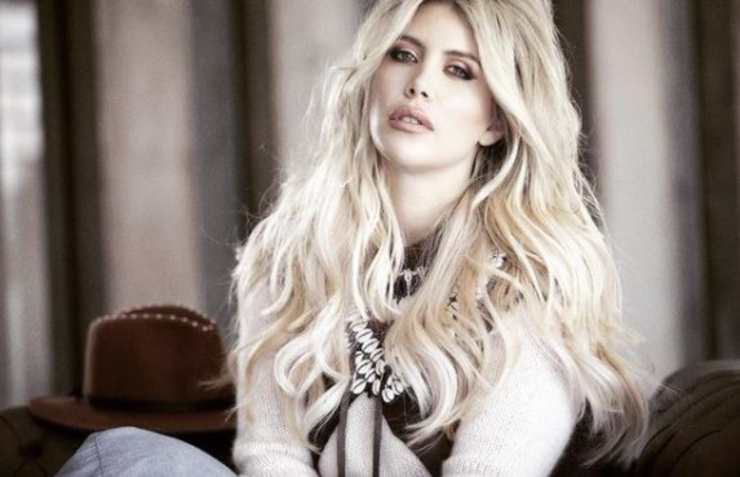 Wanda Nara outfit di lusso