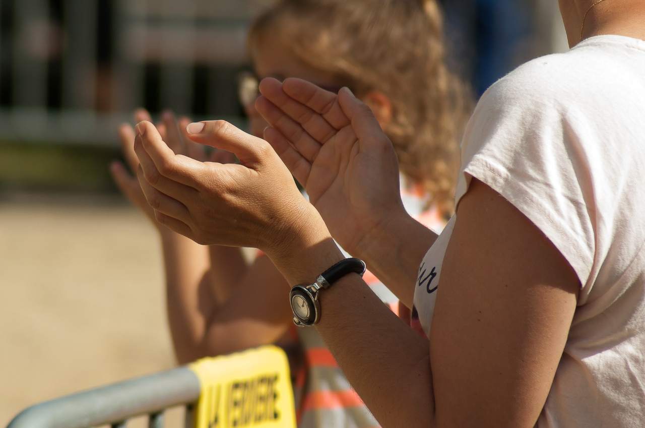 perchè applaudiamo storia