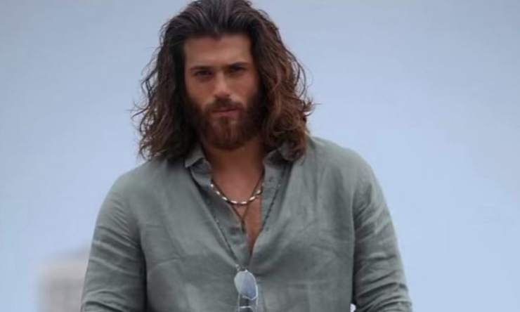 Can Yaman sta male?