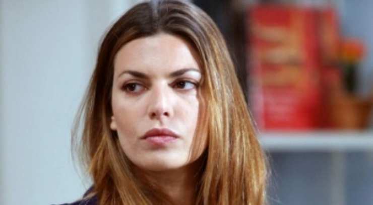 Un Posto al Sole, Angela Poggi