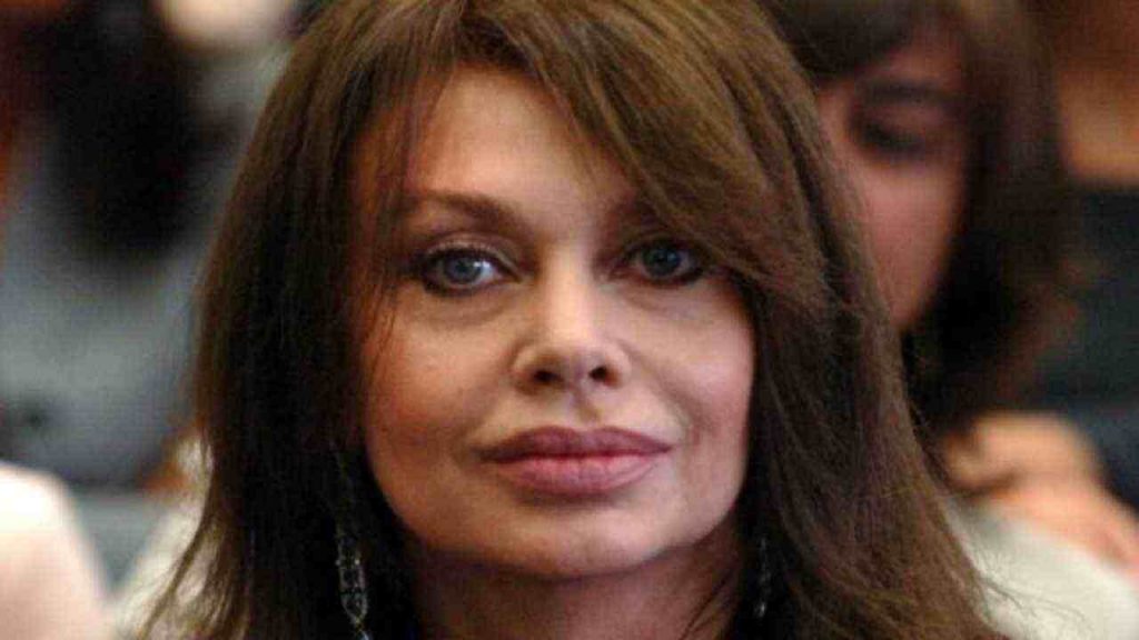 Veronica Lario, com'è diventata l'ex di Berlusconi è irriconoscibile