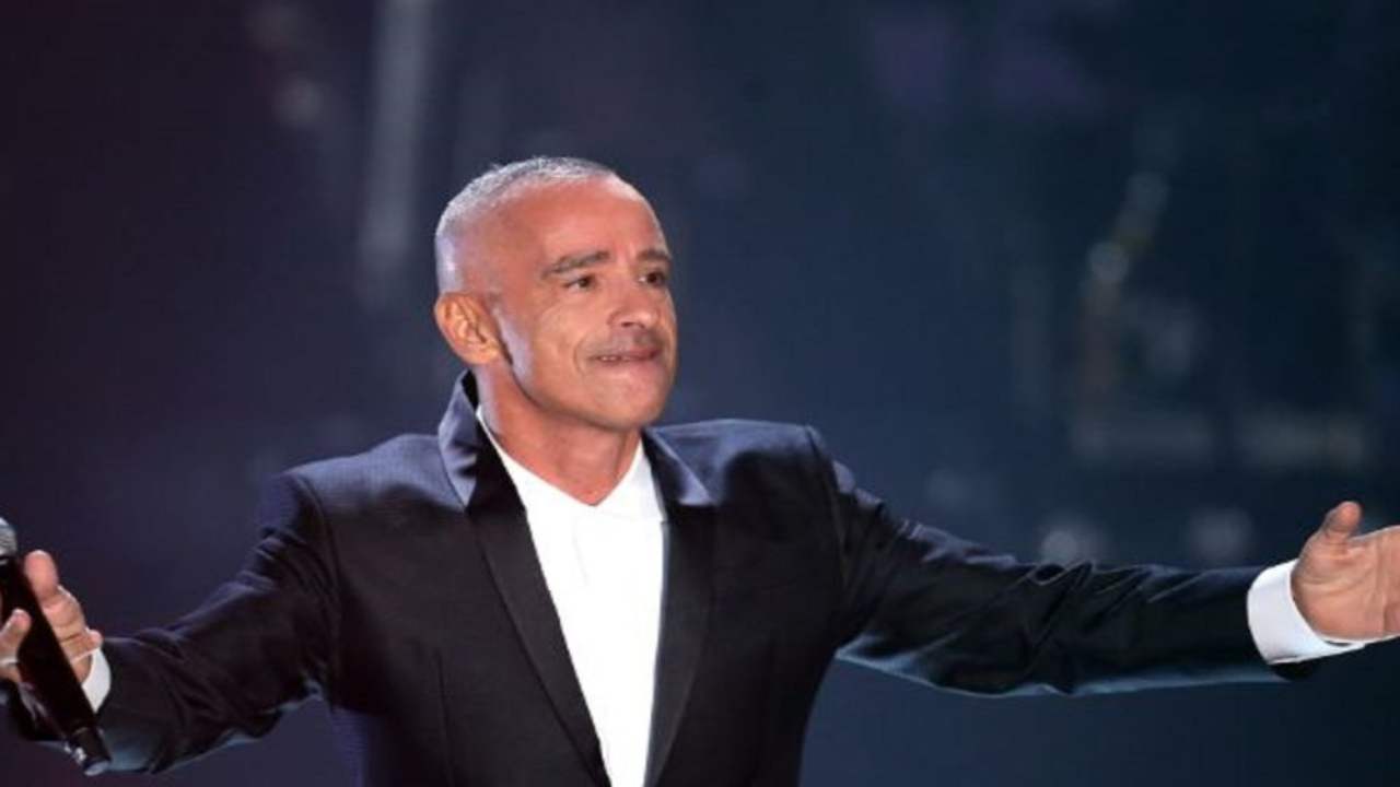 eros-ramazzotti-macchina-altranotizia