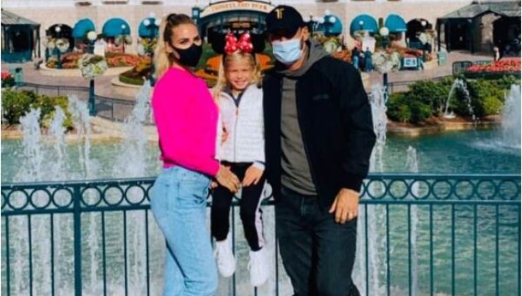 Ilary-Blasi-e-Francesco-Totti-con-famiglia-a-Disneyland