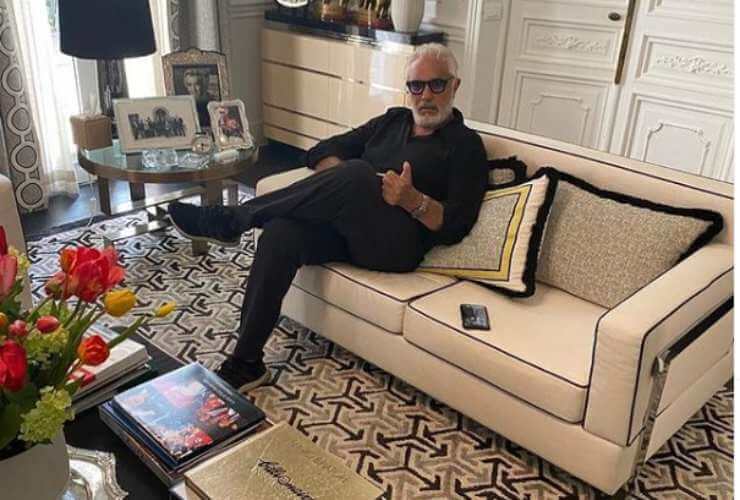 Flavio Briatore nelle sua reggia