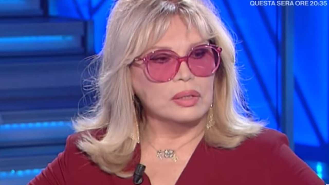 amanda-lear-primaedopo-altranotizia