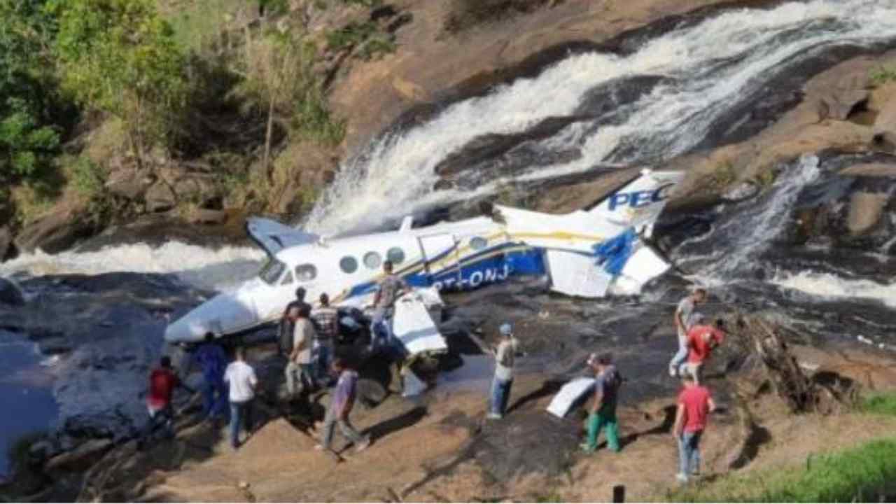 Tragedia-Aerea-morta-cantante-Altranotizia