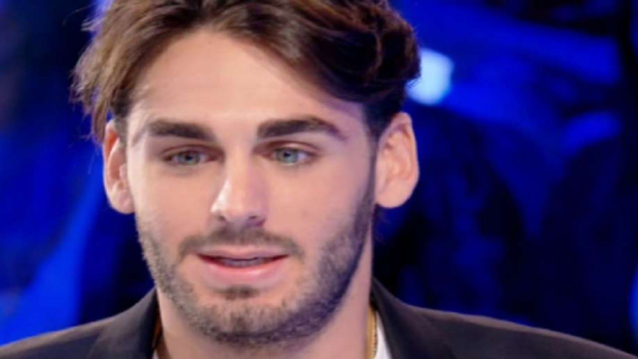 Alberto Urso rottura con ex di amici-Altranotizia