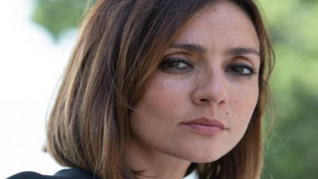 Ambra Angiolini l'intima confidenza-Altranotizia