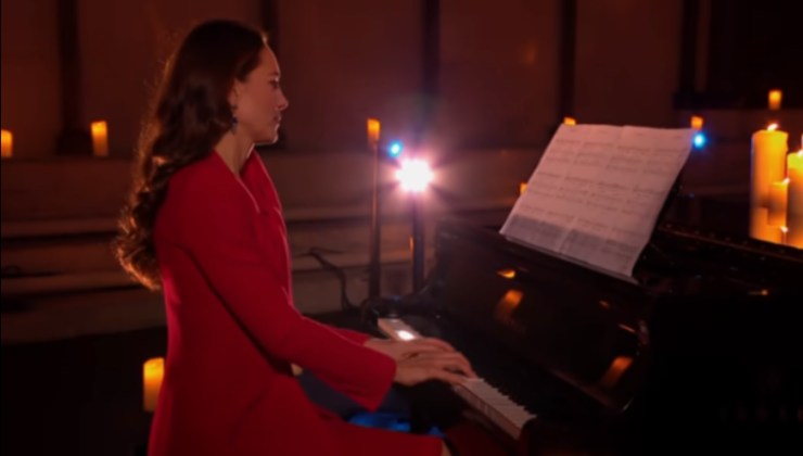 Kate-Middleton-pianoforte-Altranotizia (1)