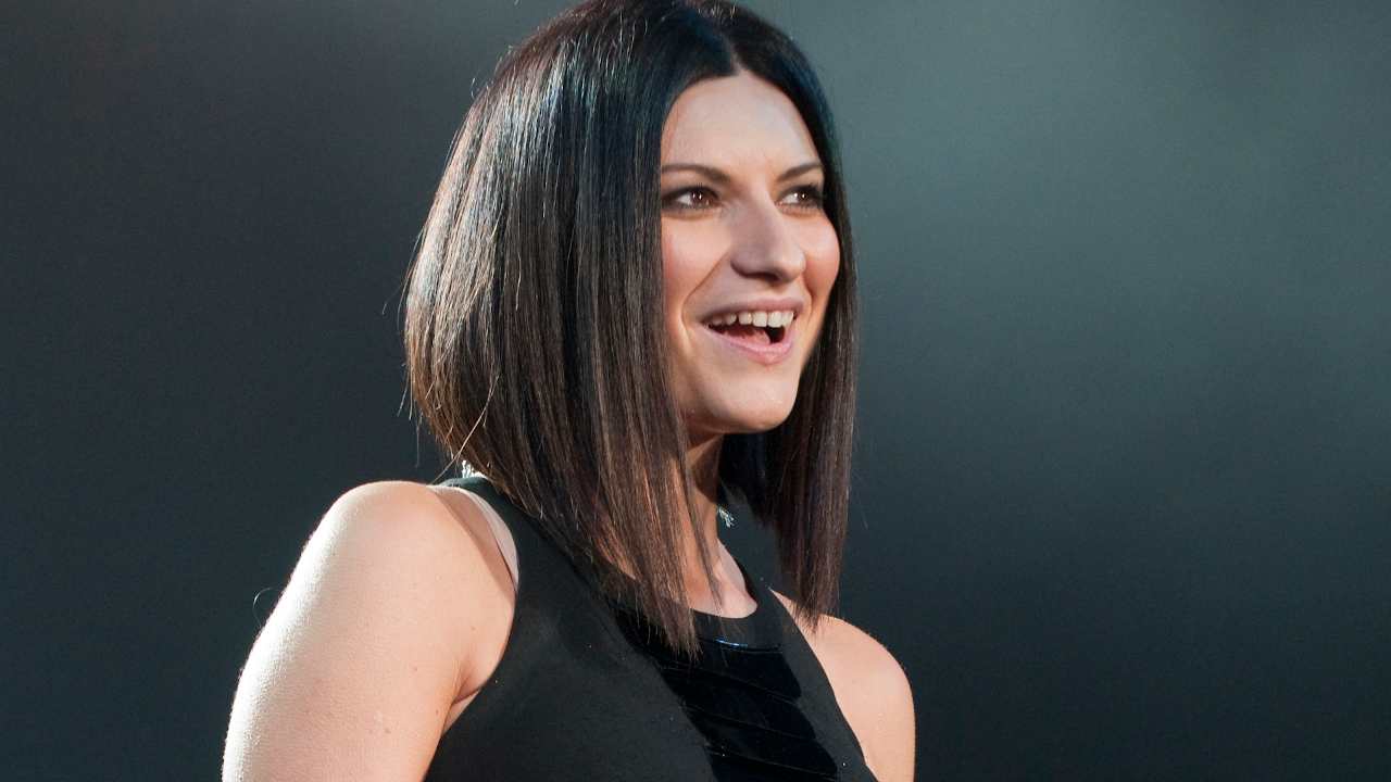 Laura-Pausini-annuncio-Altranotizia