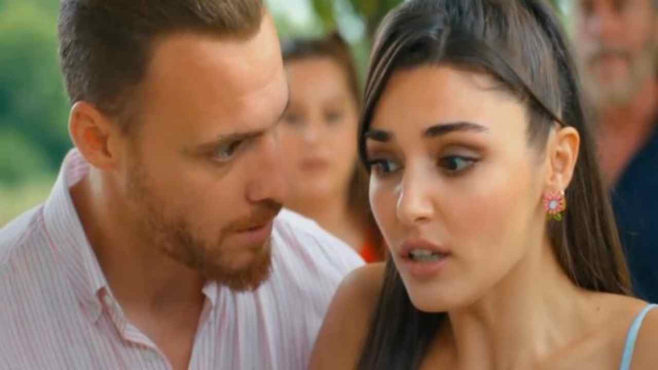 Kerem Bursin-Hande Ercel-si-sono-lasciati-Altranotizia