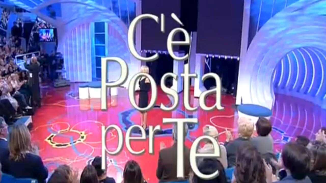 C'è Posta per te-dono-più-caro-090322-Altranotizia