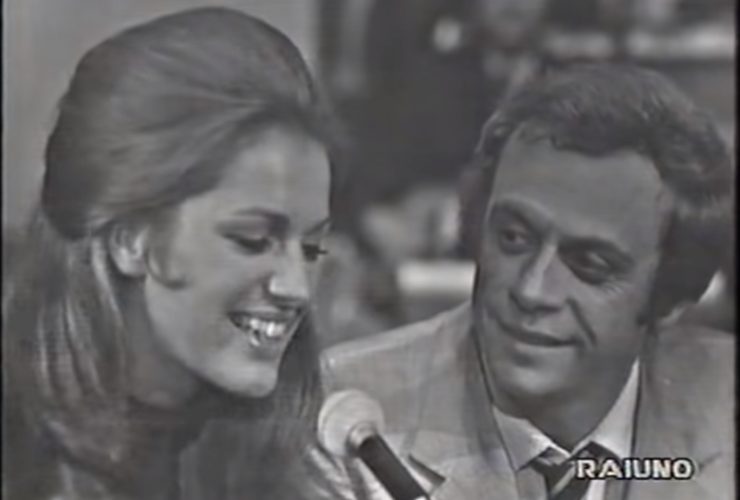 Catherine Spaak-Johnny Dorelli-cantano-Altranotizia