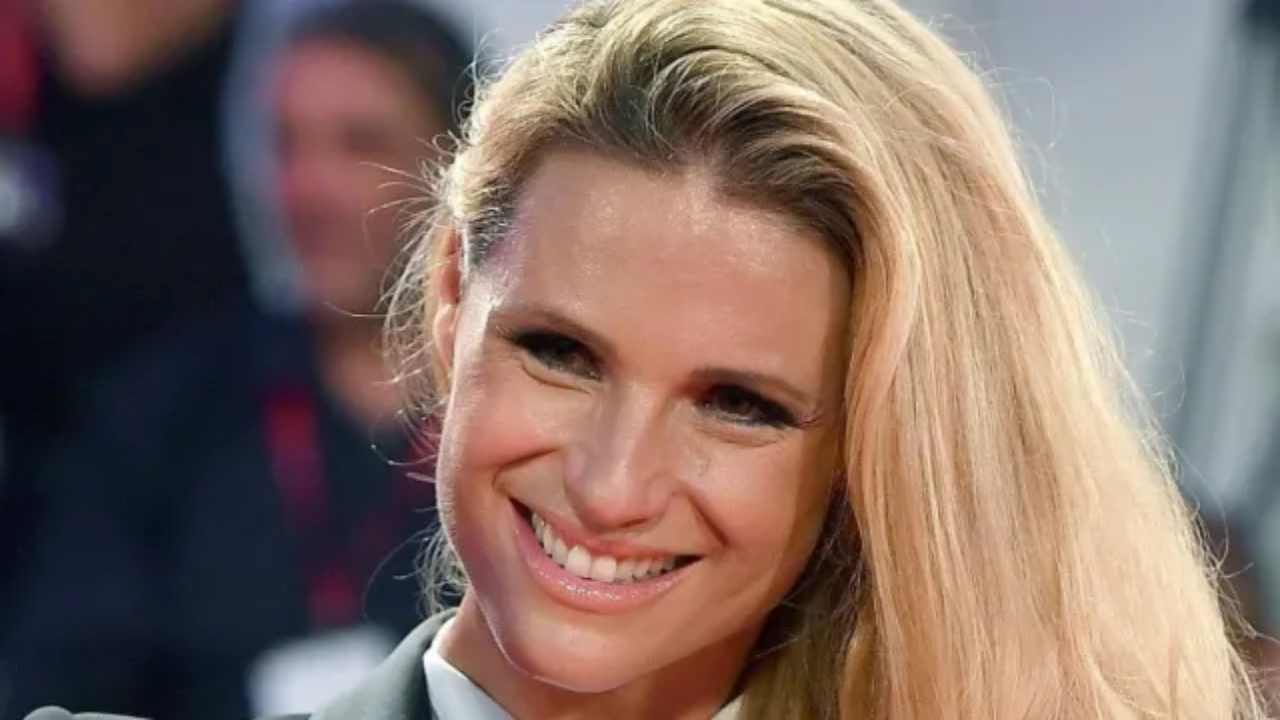 MIchelle-Hunziker-ladedica-a-Eros-ramazzotti-Altranotizia