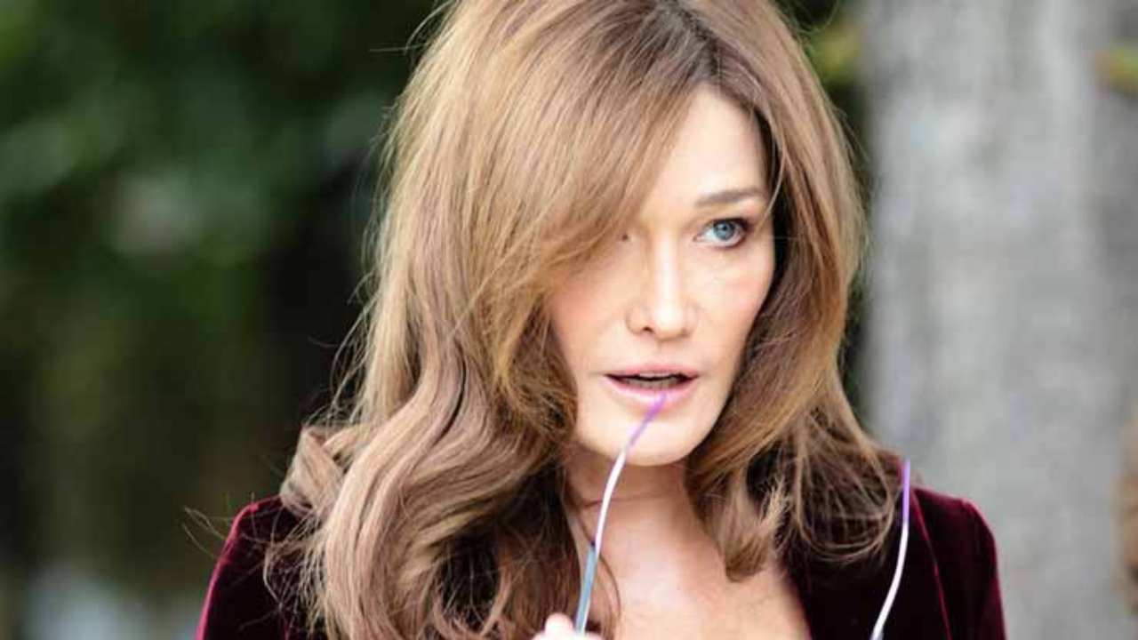 Carla-Bruni-28062022-Altranotizia.it