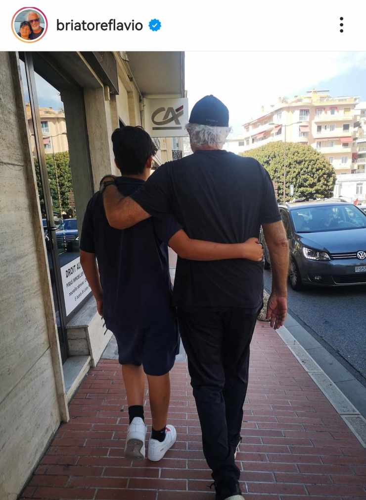 Flavio Briatore Nathan Falco passeggiata - 14062022 - Altranotizia