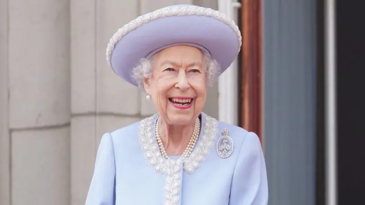 Regina Elisabetta II-un-dono-dal-valore-inimmaginabile-Altranotizia 