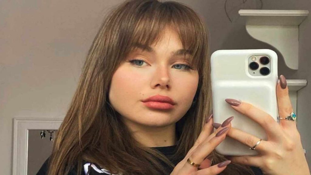 Jasmine Carrisi, valigie fuori alla porta: ecco perchè ‘scappa’ di casa