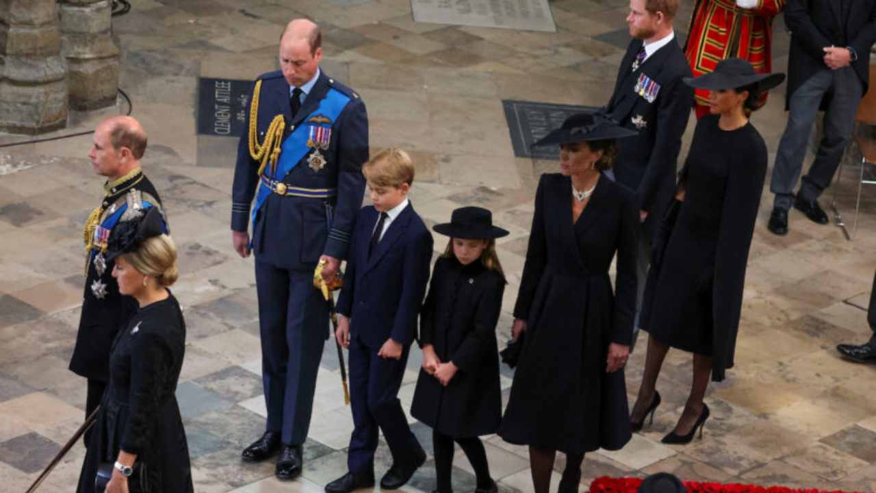 William e Kate-george-charlotte-funerale-elisabetta-Altranotizia