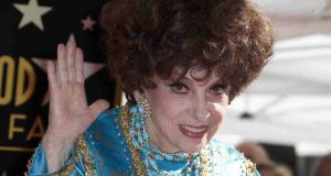 Gina Lollobrigida gesto