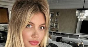 Wanda Nara canottiera