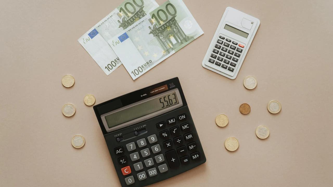 Soldi - bonus - aiuti - fonte Pexels - altranotizia.it