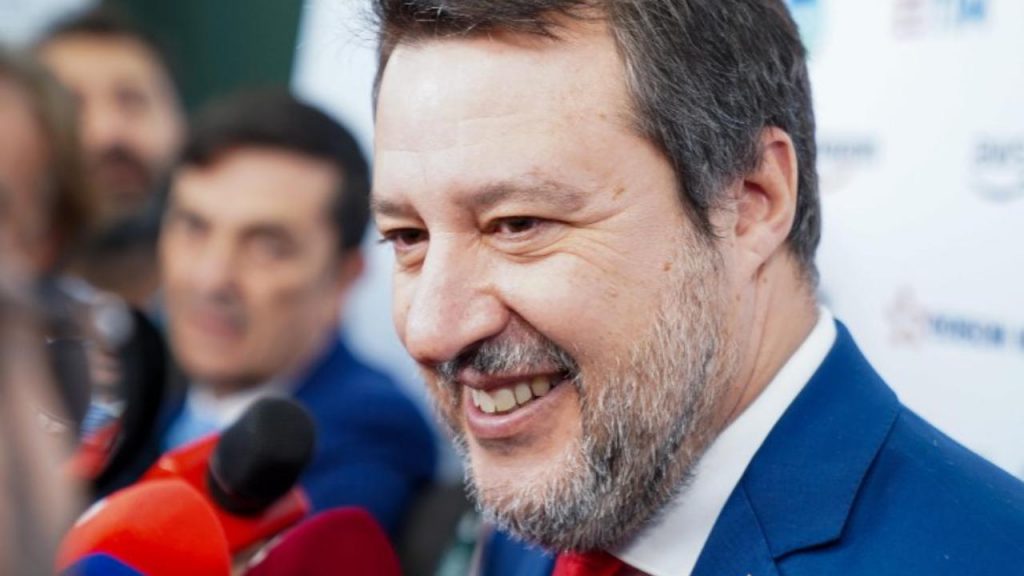 “Addio bollo auto”: Salvini promette l’eliminazione della odiata tassa: ecco da quando non dovrai più pagarla