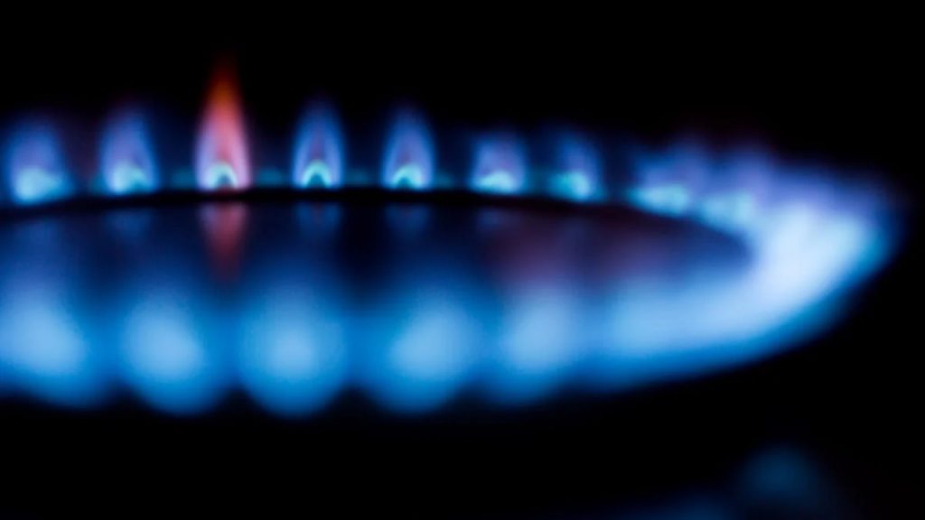 Bolletta luce – gas “in regalo”: clamorosa offerta, a Maggio spese ridotte all’osso I Gli utenti, non vedevano l’ora, stanno migrando tutti lì